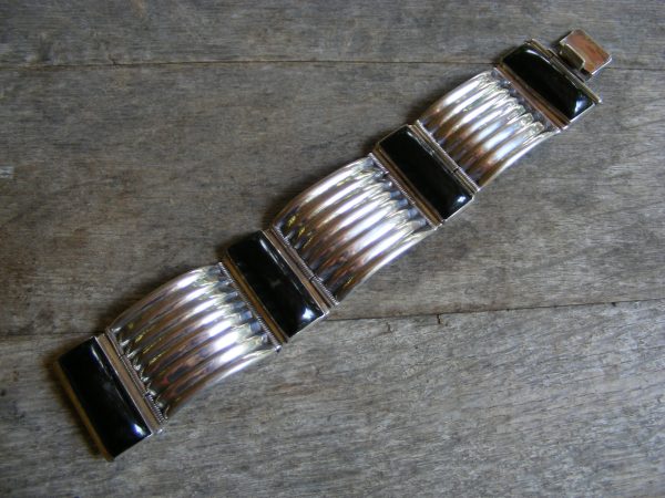 Ribbed Hinge Bracelet – Vintage Mexican