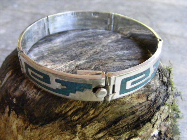 Hinged Bracelet with Turquoise Chips – Vintage Mexican